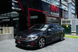 VOLKSWAGEN JETTA GLI 2.0 DSG 2023 BLINDADO N3