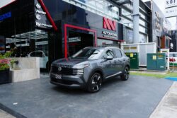 NISSAN KICKS PLATINIUM 2025